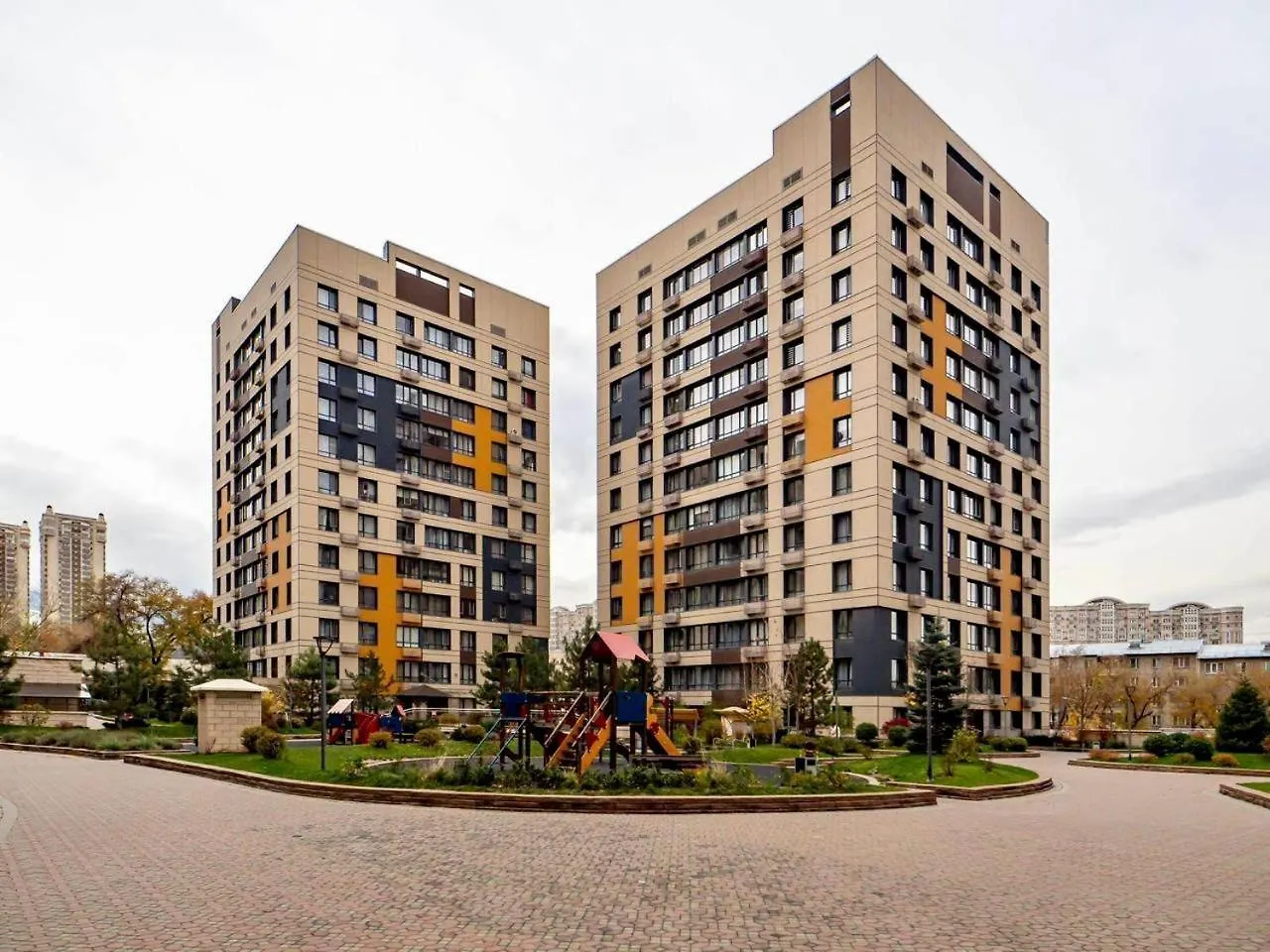 Spacious Apartment On The 7Th Floor With A View Of The Football Field Almaty