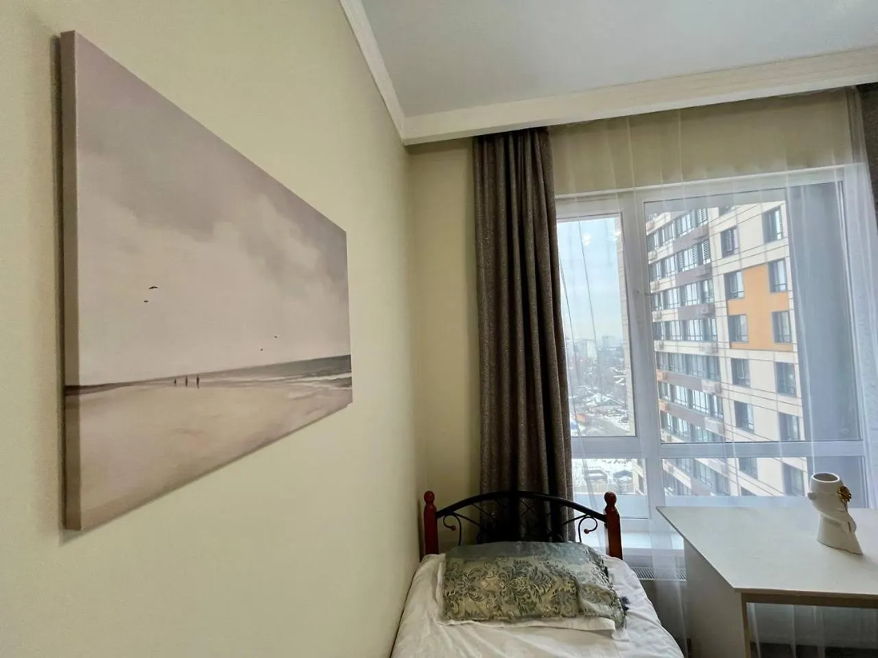 Spacious Apartment On The 7Th Floor With A View Of The Football Field Almaty